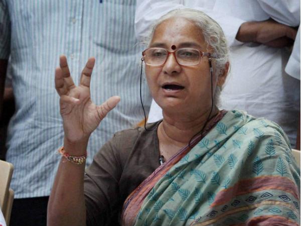 मानहानि के केस में मेधा पाटेकर नहीं पहुंची कोर्ट, 10 हजार जुर्माना मानहानि के केस में मेधा पाटेकर नहीं पहुंची कोर्ट, 10 हजार जुर्माना