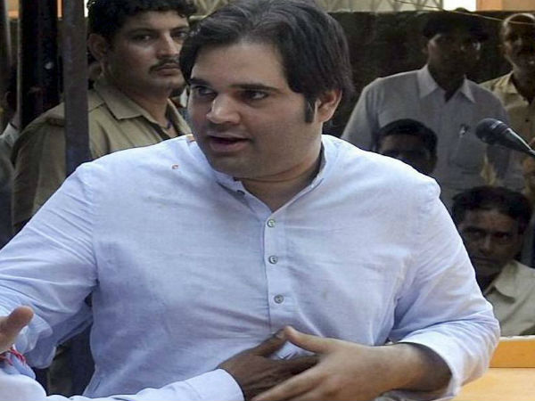 आधार बिल पर मोदी सरकार को कटघरे में खड़ा किया