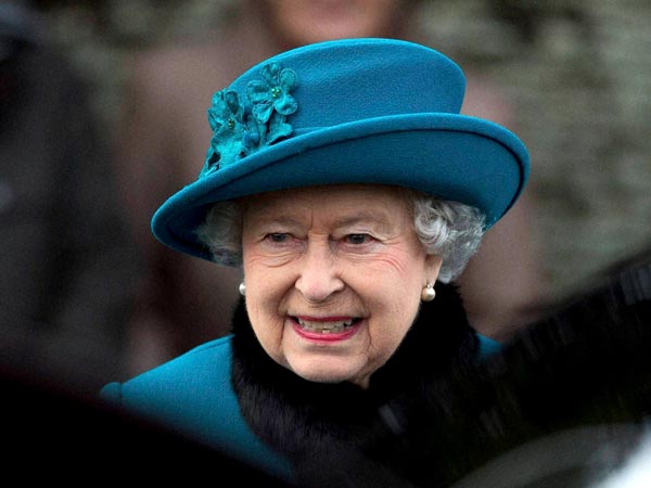 Buckingham Palace looking for social media manager for the Queen Buckingham Palace looking for social media manager for the Queen