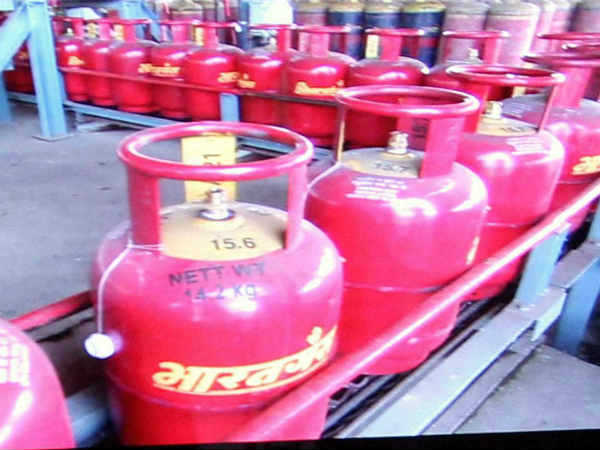 More than 38 lacs LPG user gas subsidy may lapse in UP More than 38 lacs LPG user gas subsidy may lapse in UP