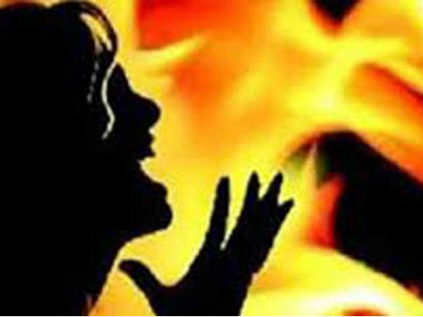 DU student set on fire for allegedly rejecting marriage proposal DU student set on fire for allegedly rejecting marriage proposal