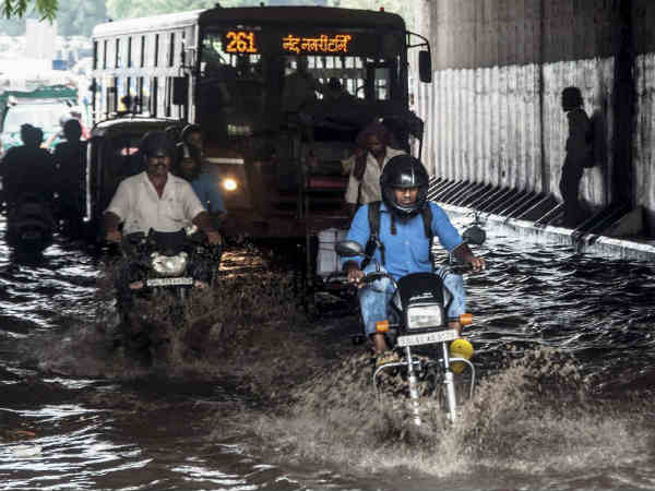 दिल्ली-एनसीआर में भारी बारिश से फिर लगा जाम