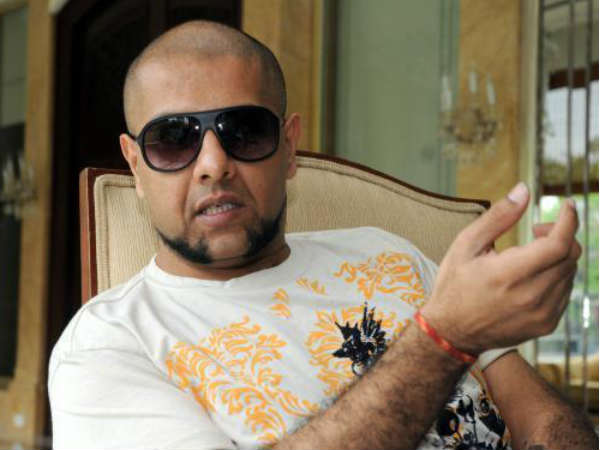 Aam Aadmi Party supporter Vishal Dadlani Aam Aadmi Party supporter Vishal Dadlani