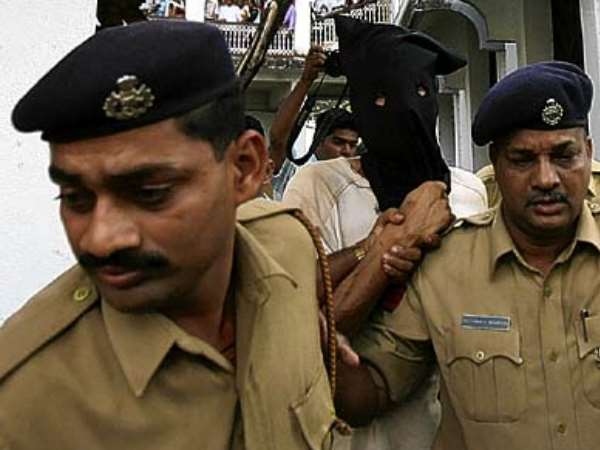मर्डर केस और गोवा की लोकल पुलिस