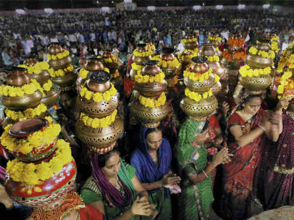 दीपगर्भ ही 'गरबा'