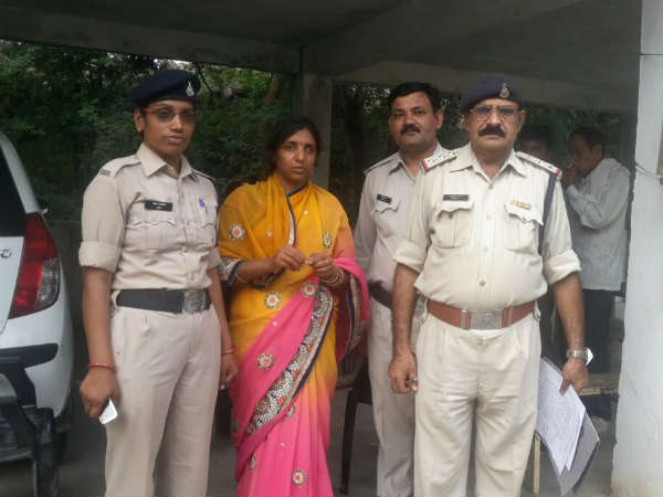 Brides on sale in Bundelkhand, marriages conducted on stamp papers Brides on sale in Bundelkhand, marriages conducted on stamp papers