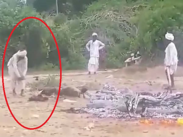 Martyr Ramesh choudhary’s dead body cut into pieces for last rites Martyr Ramesh choudhary’s dead body cut into pieces for last rites