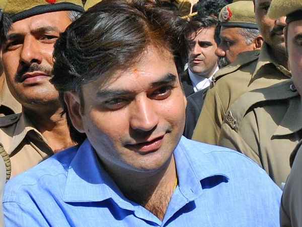 नीतीश कटारा हत्याकांड से लगा बड़ा झटका