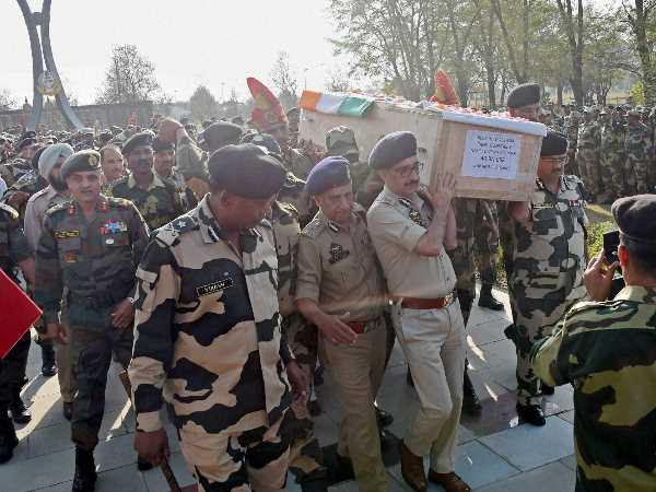 ग्रेनेड लॉन्चर से लैस थे आतंकी