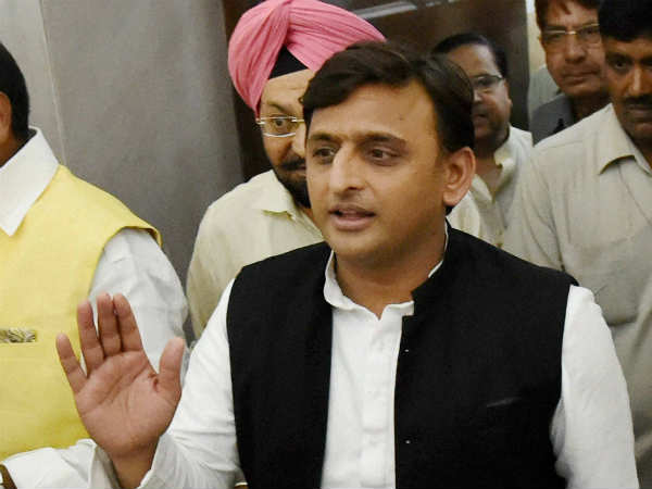 कौमी एकता दल पर अखिलेश ने फिर दिखाए विरोधी तेवर
