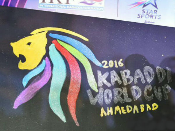 कबड्डी विश्वकप 2016 में सोमवार को हुए मुकाबले में मजबूत टीम मानी जाने वाली ईरान को पोलैंड के हाथों मुंह की खानी पड़ी। पोलैंड ने दो बार के एशियाई खेल रजत पदक विजेता ईरान को 41-25 से हरा दिया। पोलैंड ने इस टूर्नामेंट में दूसरी बार जीत का स्वाद चखा है। कबड्डी विश्वकप 2016 में सोमवार को हुए मुकाबले में मजबूत टीम मानी जाने वाली ईरान को पोलैंड के हाथों मुंह की खानी पड़ी। पोलैंड ने दो बार के एशियाई खेल रजत पदक विजेता ईरान को 41-25 से हरा दिया। पोलैंड ने इस टूर्नामेंट में दूसरी बार जीत का स्वाद चखा है।