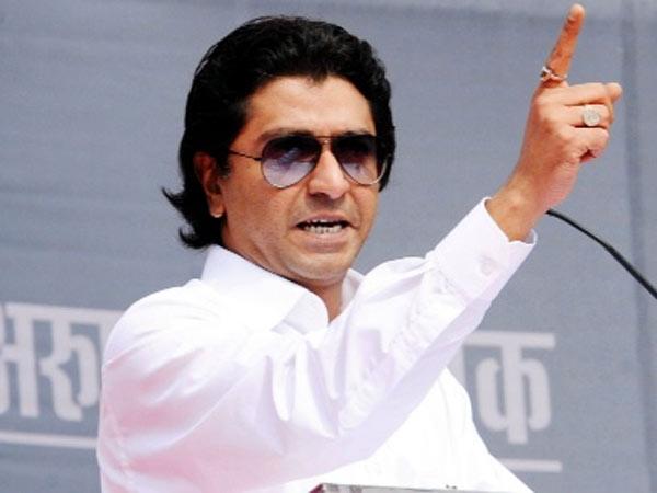 surgical strike, ae dil hai mushkil, karan johar, indian army, fund, politics, mns, raj thackrey, twitter, राज ठाकरे, मनसे, एमएनएस, करण जौहर, राजनीति, आर्मी, फिल्म, बॉलीवुड, ट्विटर surgical strike, ae dil hai mushkil, karan johar, indian army, fund, politics, mns, raj thackrey, twitter, राज ठाकरे, मनसे, एमएनएस, करण जौहर, राजनीति, आर्मी, फिल्म, बॉलीवुड, ट्विटर