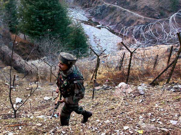 पाक की गोलीबारी बनी भाईदूज पर शवयात्रा पर पुनर्मिलन की वजह पाक की गोलीबारी बनी भाईदूज पर शवयात्रा पर पुनर्मिलन की वजह