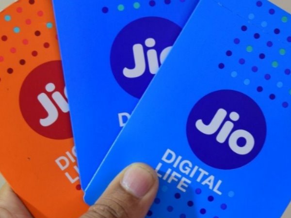 31 दिसंबर तक फ्री इंटरनेट और लाइफटाइम फ्री कॉलिंग