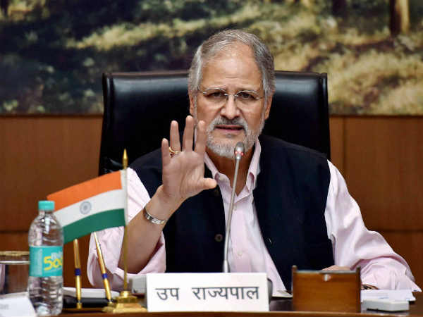 Delhi pollution: LG Najeeb Jung announces crackdown on old vehicles; entry of trucks Delhi pollution: LG Najeeb Jung announces crackdown on old vehicles; entry of trucks