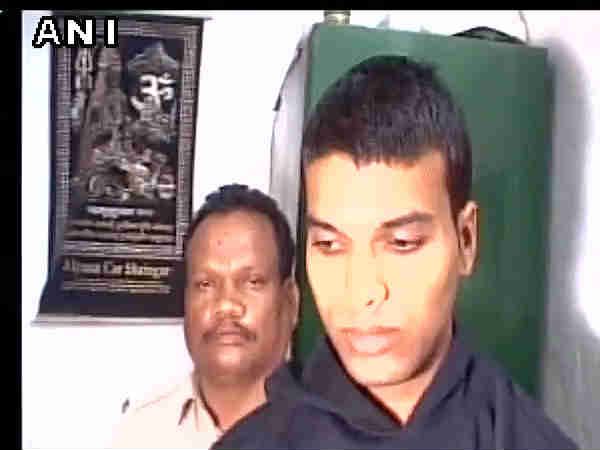 Govt teacher chops off hair of 7 girls Govt teacher chops off hair of 7 girls