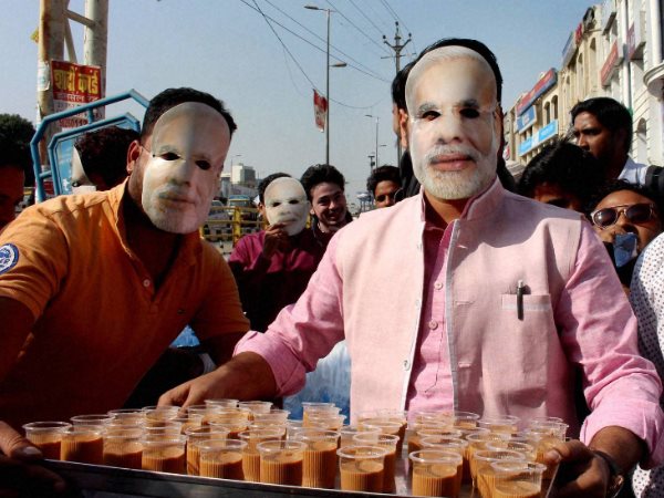 'अमीर-गरीब को बराबरी पर ला रहे हैं मोदी'