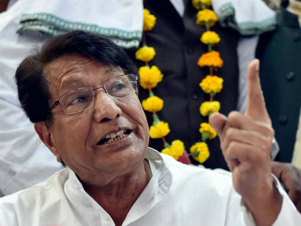 पिता से सीखा राजनीति का ककहरा