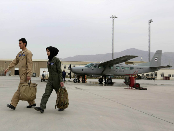 afghanistan-airforce-female-pilot-safia.jpg afghanistan-airforce-female-pilot-safia.jpg