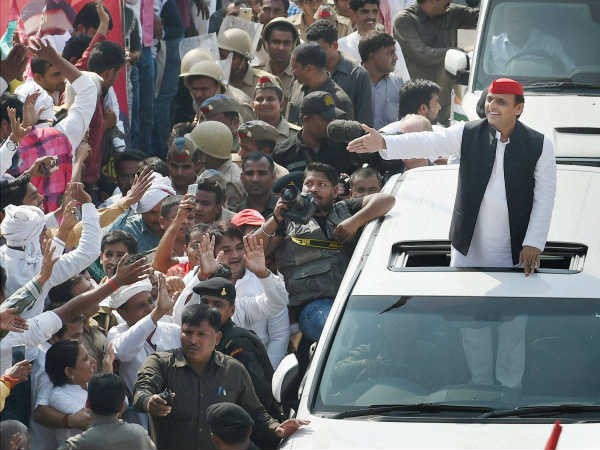 अखिलेश यादव का बड़ा दांव- बुंदेलखंड से लड़ सकते हैं चुनाव अखिलेश यादव का बड़ा दांव- बुंदेलखंड से लड़ सकते हैं चुनाव