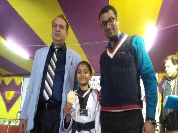 बहराइच की आंशी ने ताइक्वांडो में आई फर्स्ट बहराइच की आंशी ने ताइक्वांडो में आई फर्स्ट