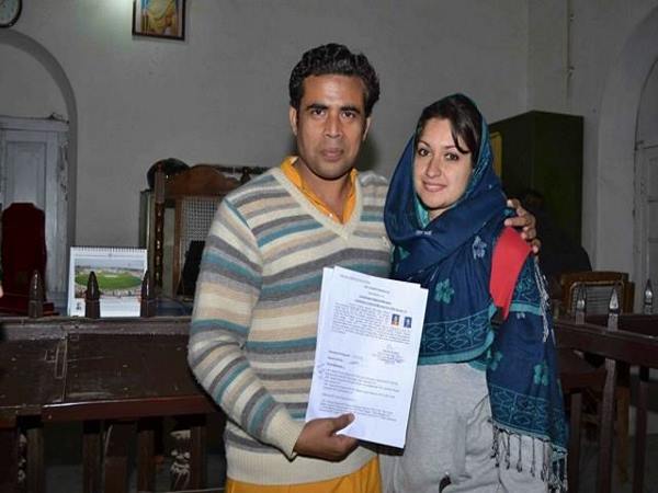 सात समंदर पार फ्रांस की रहने वाली मरीन का बरेली के अनुराग से बना सात जन्म का रिश्ता सात समंदर पार फ्रांस की रहने वाली मरीन का बरेली के अनुराग से बना सात जन्म का रिश्ता