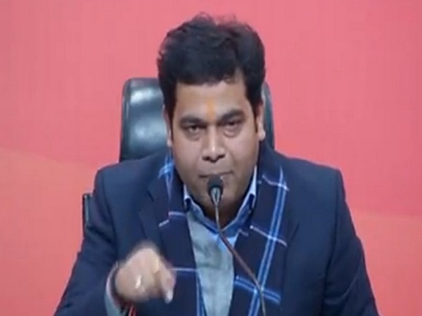 BJP का पलटवार, कहा- जहरीली और खोखली है राहुल गांधी की जुबान BJP का पलटवार, कहा- जहरीली और खोखली है राहुल गांधी की जुबान