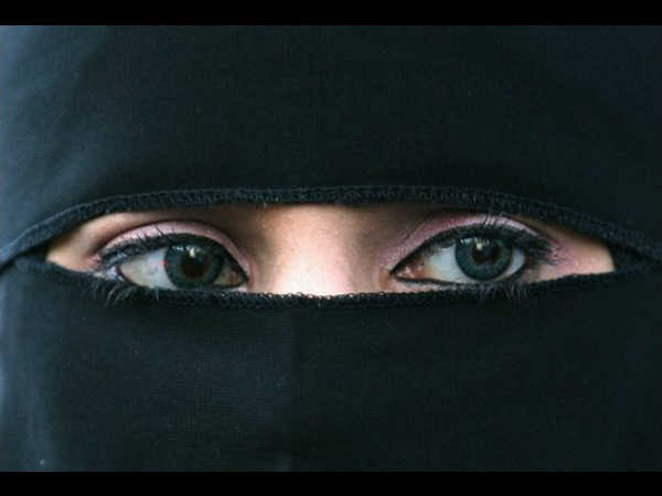 Afghan woman beheaded for going shopping without husband Afghan woman beheaded for going shopping without husband