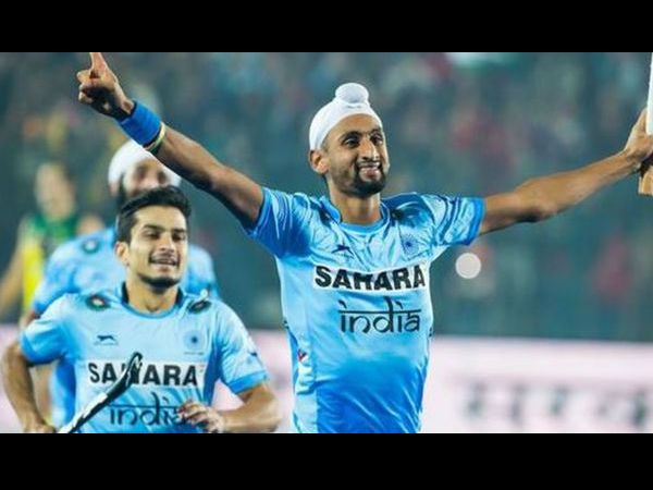 Prime Minister Narendra Modi lauds junior hockey team in ‘Mann Ki Baat’ Prime Minister Narendra Modi lauds junior hockey team in ‘Mann Ki Baat’
