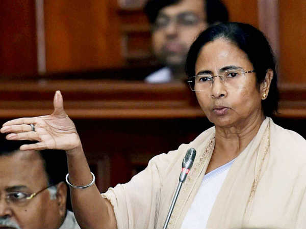 Mamata lashes out Parrikar over letter, says ‘Using Army to achieve political purpose’ Mamata lashes out Parrikar over letter, says ‘Using Army to achieve political purpose’