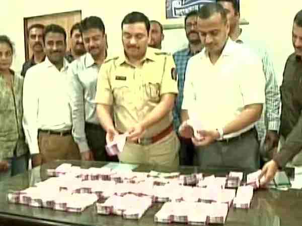 thane arrest new currency thane arrest new currency