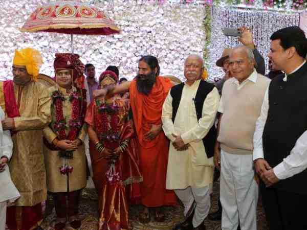gadkari daughters marriage4 gadkari daughters marriage4