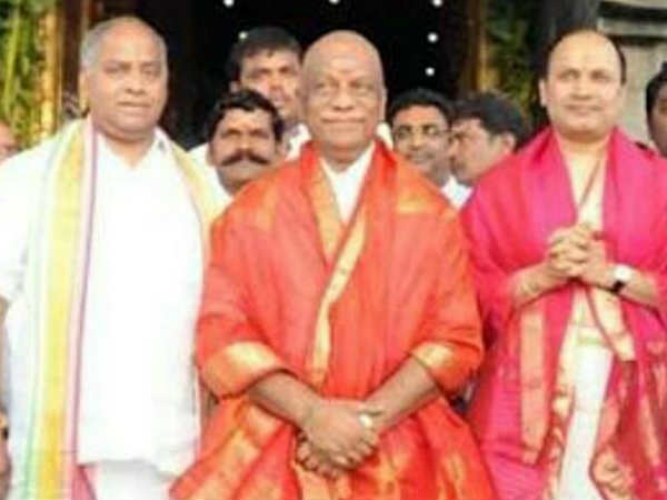 In 100-Crore Cash Raid, Man Who Took Prasad For Jayalalithaa To Hospital In 100-Crore Cash Raid, Man Who Took Prasad For Jayalalithaa To Hospital