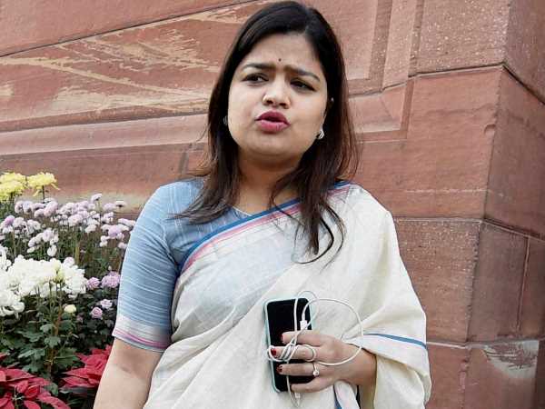 poonam mahajan1 poonam mahajan1