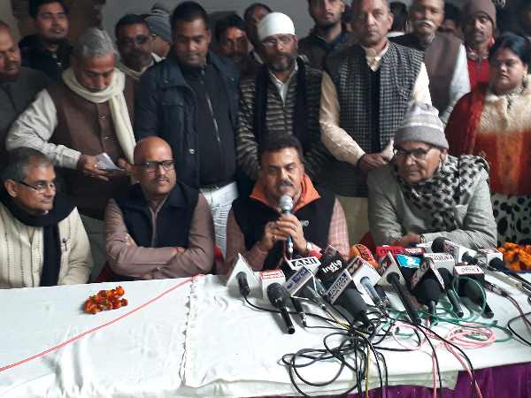 कांग्रेस के वरिष्ठ नेता बोले, मुझे अखिलेश पसंद हैं कांग्रेस के वरिष्ठ नेता बोले, मुझे अखिलेश पसंद हैं