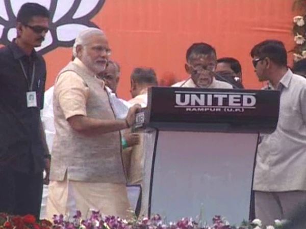 santosh gangwar संतोष गंगवार ने किया अखिलेश की पेंशन योजना में आवेदन, 15 हजार महीना और रोडवेज में फ्री यात्रा santosh gangwar संतोष गंगवार ने किया अखिलेश की पेंशन योजना में आवेदन, 15 हजार महीना और रोडवेज में फ्री यात्रा