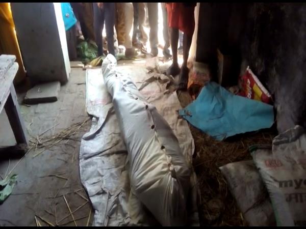 शाहजहांपुर में साधू की बेरहमी से हत्या,आंख नाक और कान भी काटा शाहजहांपुर में साधू की बेरहमी से हत्या,आंख नाक और कान भी काटा