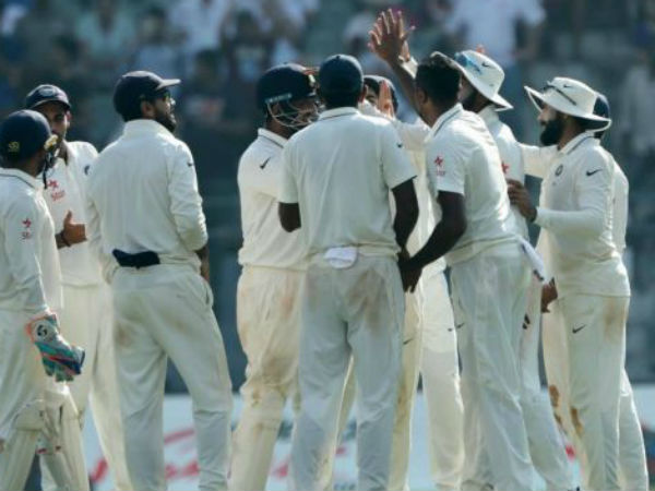 Mumbai Test- India vs England: 2nd Day Mumbai Test- India vs England: 2nd Day