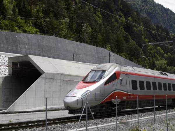 World’s longest tunnel World’s longest tunnel