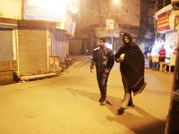 शहर का हाल जानने को पहचान छुपाकर घूमें मुरादाबाद के डीएम