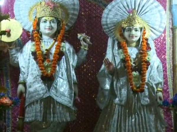 पंजाबी समुदाय ने कर लिया था कब्जा