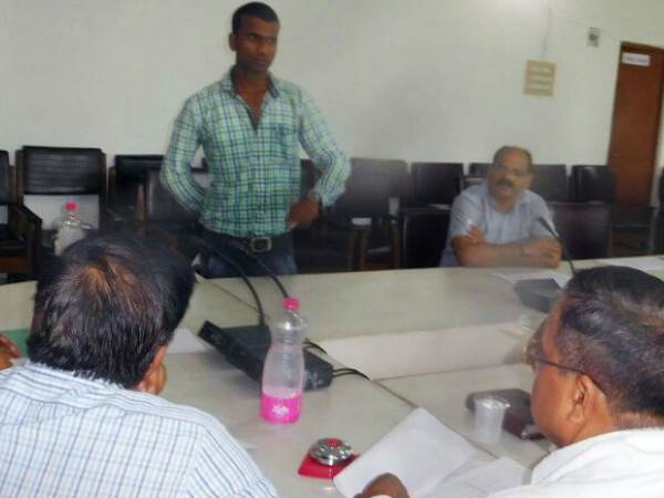 'पाकिस्तान' नाम की वजह से नहीं मिलता है लोगों को रोजगार