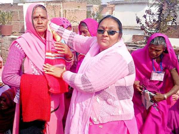 'महिला विरोधी गतिविधियों में लिप्त हैं संपत'