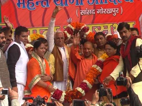 'कांग्रेस-सपा का ठगबंधन है'