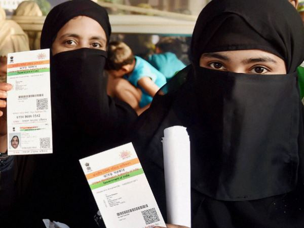 नोटबंदी के बाद आधार कार्ड रजिस्ट्रेशन में आई तेजी, दिसंबर में 60 फीसदी की बढ़त नोटबंदी के बाद आधार कार्ड रजिस्ट्रेशन में आई तेजी, दिसंबर में 60 फीसदी की बढ़त