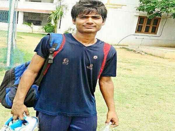 टीम इंडिया में शामिल हुआ एक और बिहारी छोरा, जानिए गली से स्टेडियम तक का सफर टीम इंडिया में शामिल हुआ एक और बिहारी छोरा, जानिए गली से स्टेडियम तक का सफर