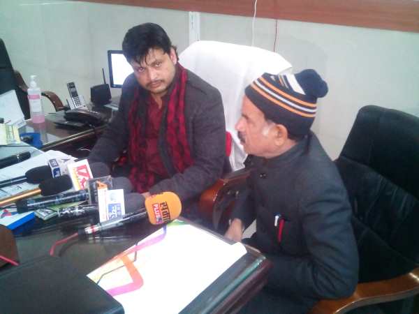 बरेली में प्रशासन ने हुदैबिया का कार्यक्रम रोका, मुस्लिमों ने कहा सपा के इशारे पर हुई कार्यवाही बरेली में प्रशासन ने हुदैबिया का कार्यक्रम रोका, मुस्लिमों ने कहा सपा के इशारे पर हुई कार्यवाही