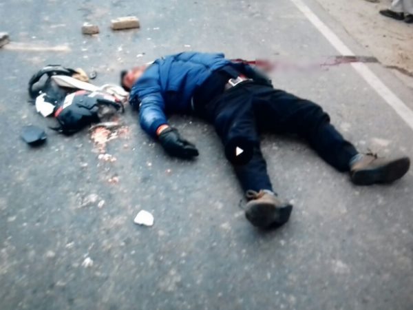 बरेली: रेलवे स्टेशन मास्टर को रास्ते में ट्रक ने कुचला, हुई दर्दनाक मौत बरेली: रेलवे स्टेशन मास्टर को रास्ते में ट्रक ने कुचला, हुई दर्दनाक मौत