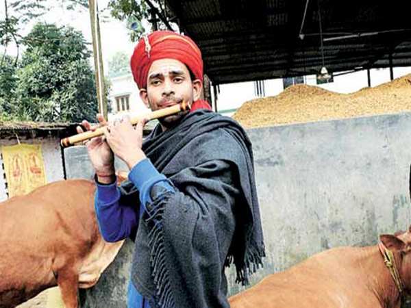 बिहार: नए साल में इस गेटअप में नजर आए लालू प्रसाद यादव के बड़े बेटे तेज प्रताप यादव बिहार: नए साल में इस गेटअप में नजर आए लालू प्रसाद यादव के बड़े बेटे तेज प्रताप यादव