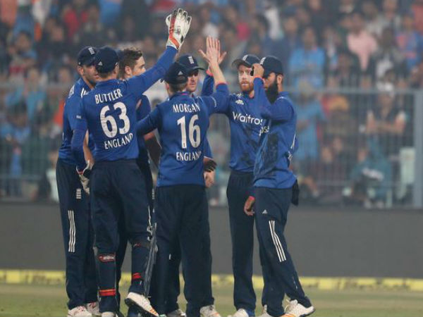 India vs England 3rd ODI: England win by 5 runs; Jadhav's heroics not enough India vs England 3rd ODI: England win by 5 runs; Jadhav's heroics not enough